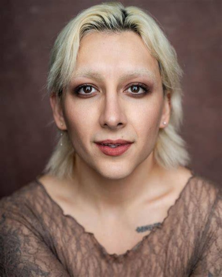 Mason Alexander Park (TV Schauspieler) - Alter, Geburtstag, Bio, Fakten, Familie, Vermögen, Größe & mehr