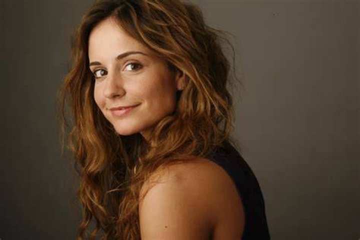 Meaghan Oppenheimer (Screenwriter) - Age, Birthday, Bio, Facts, Family, Net Worth, Height & More