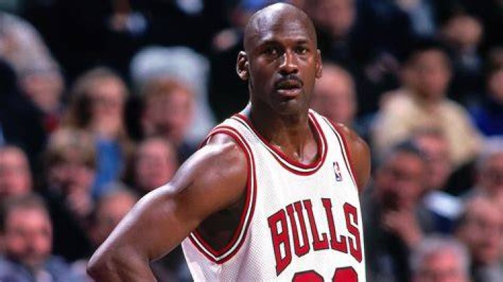 Michael Jordan (Basketball Player) - Wiek, urodziny, bio, fakty, rodzina, wartość netto, wzrost i więcej