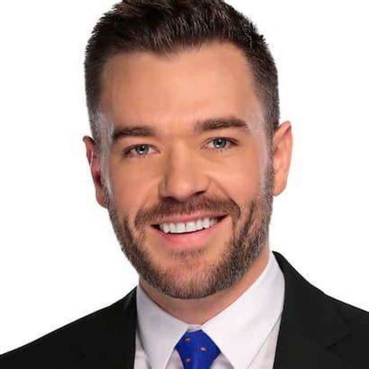 Mike Duffy (Politician) - Age, Birthday, Bio, Facts, Family, Net Worth, Height & More
