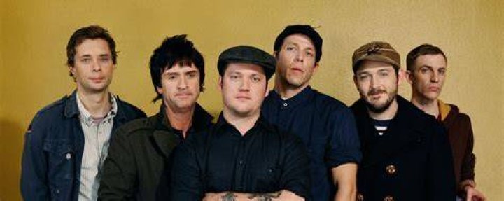 Modest Mouse (Band) - Perfil dos membros, fatos, wiki, conquistas, valor líquido de 2024 (atualizado)