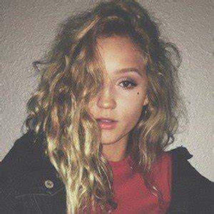 Morgan Justus (Model) - Age, Birthday, Bio, Facts, Family, Net Worth, Height & More