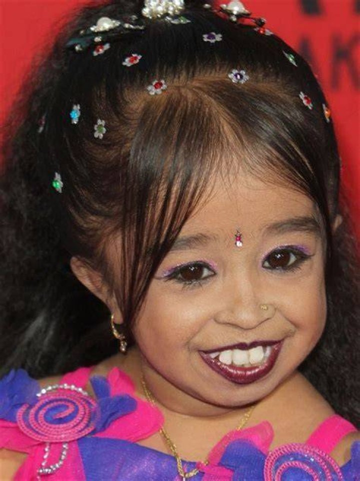 Nagwa Fouad (Dancer) - Umur, Ulang Tahun, Bio, Fakta, Keluarga, Kekayaan Bersih, Tinggi Badan & Lainnya