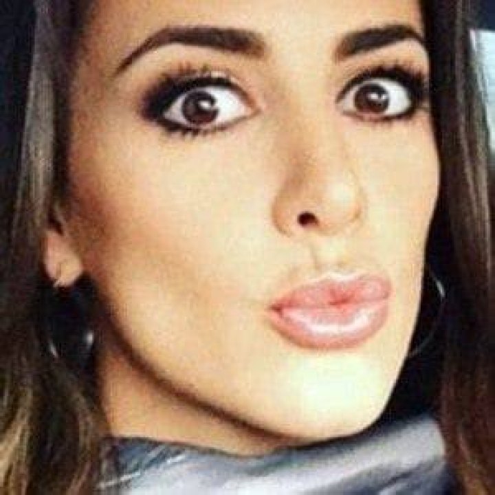 Nahima Choura (Journalist) - Age, Birthday, Bio, Facts, Family, Net Worth, Height & More