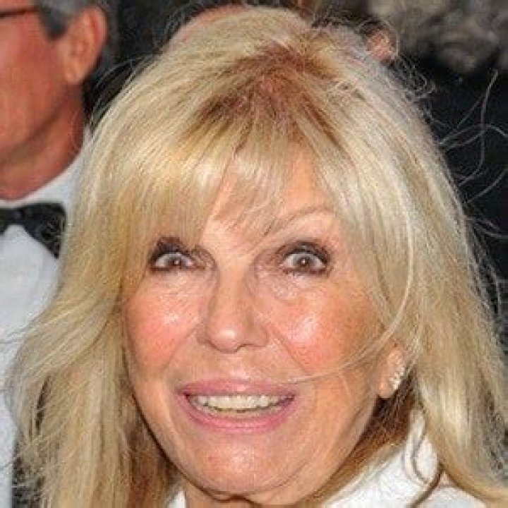 Nancy Sinatra (Country Singer) - Age, Birthday, Bio, Facts, Family, Net Worth, Height & More