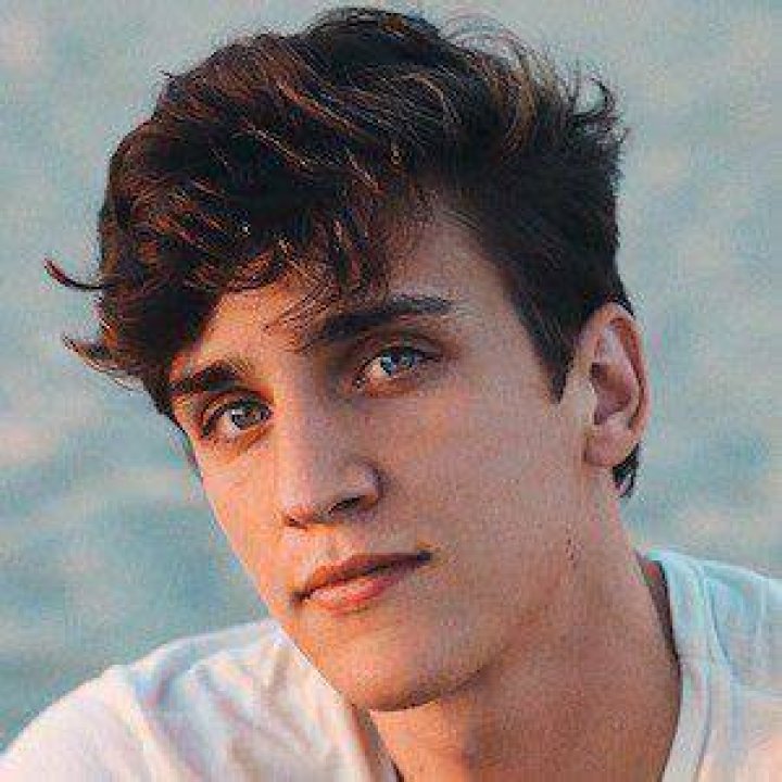 Nick Hargrove (Model) - Age, Birthday, Bio, Facts, Family, Net Worth, Height & More