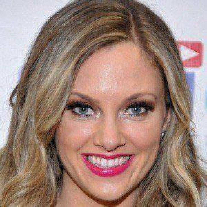 Nicole Arbour (Comedian) - Age, Birthday, Bio, Facts, Family, Net Worth, Height & More