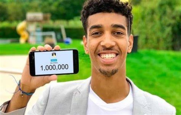Niko Omilana (YouTube Star) - Age, Birthday, Bio, Facts, Family, Net Worth, Height & More