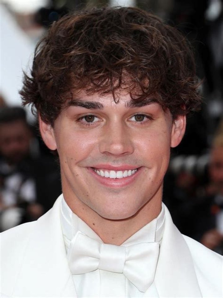 Noah Beck