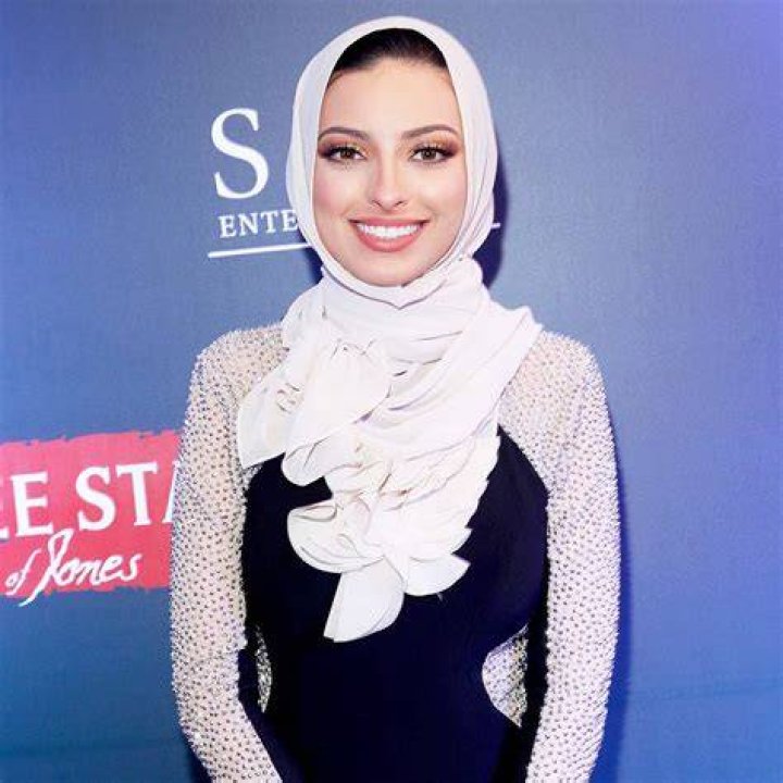 Noor Tagouri (Journalist) - Age, Birthday, Bio, Facts, Family, Net Worth, Height & More