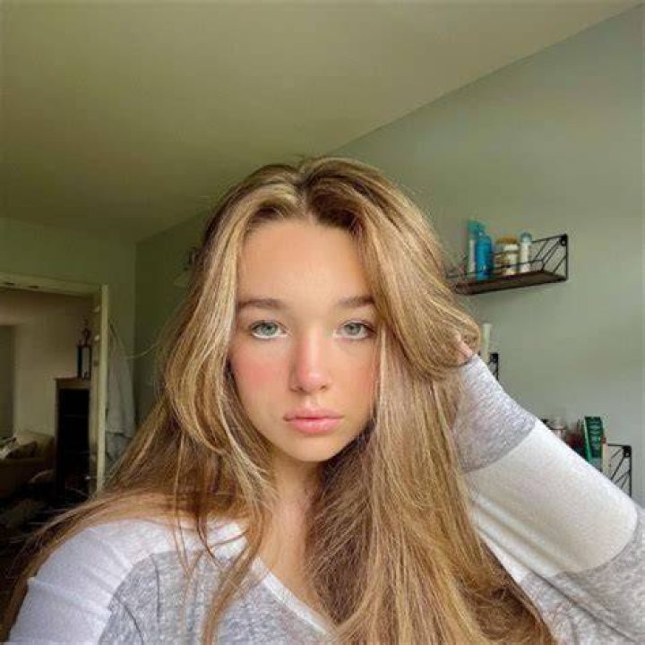 nottrebeca (TikTok Star) - Age, Birthday, Bio, Facts, Family, Net Worth, Height & More