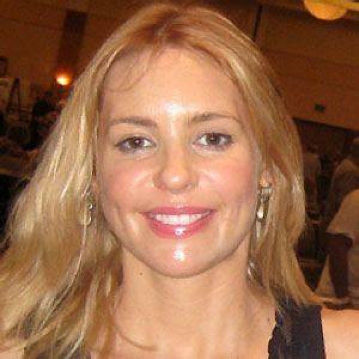 Olivia d'Abo (TV Actress) - Age, Birthday, Bio, Facts, Family, Net Worth, Height & More