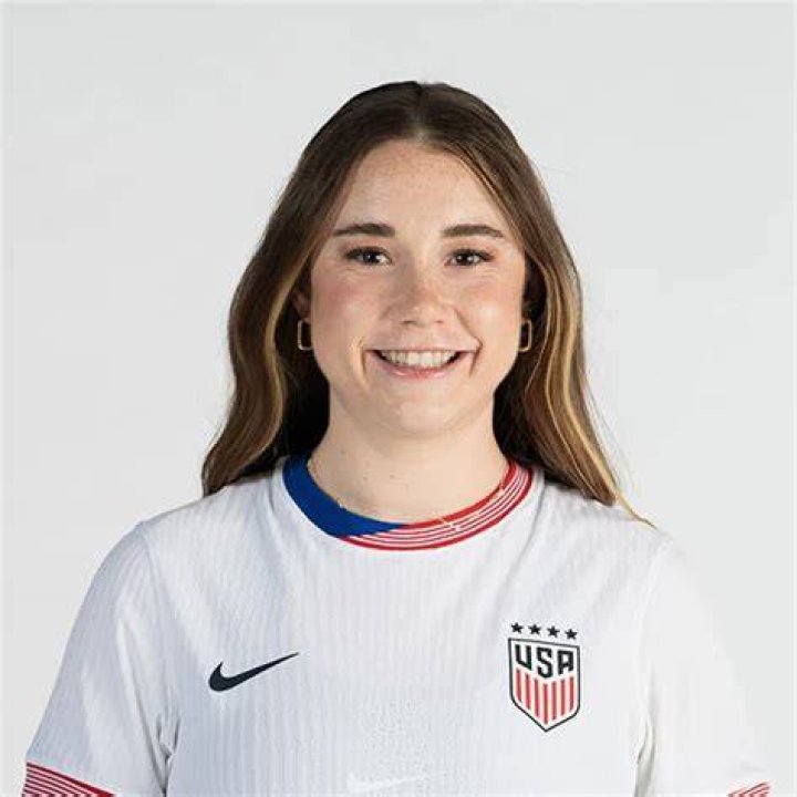 Olivia Moultrie (Soccer Player) - Age, Birthday, Bio, Facts, Family, Net Worth, Height & More