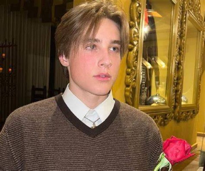 Ollie Muhl (TikTok Star) - Age, Birthday, Bio, Facts, Family, Net Worth, Height & More