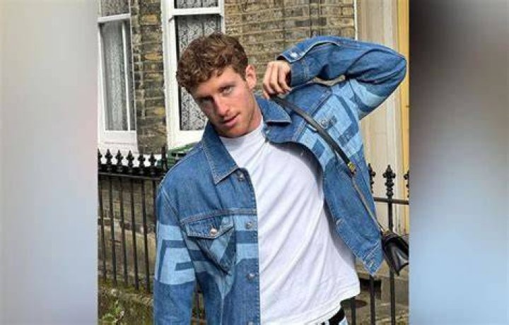 Olly Bowman (TikTok Star) - Age, Birthday, Bio, Facts, Family, Net Worth, Height & More