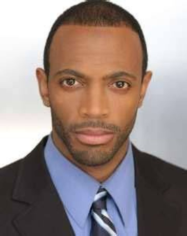 Omar Regan (Movie Actor) - Age, Birthday, Bio, Facts, Family, Net Worth, Height & More