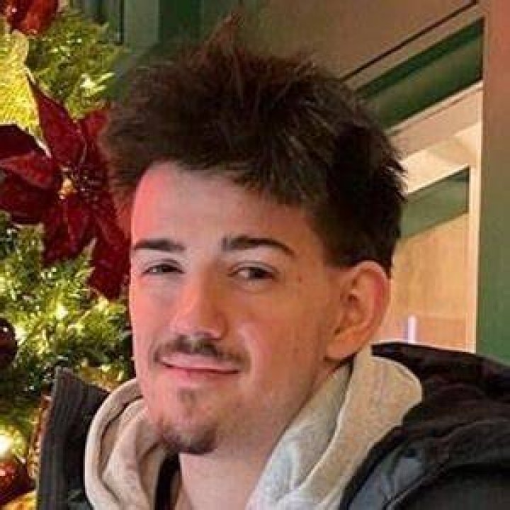 Omma (YouTube Star) - Age, Birthday, Bio, Facts, Family, Net Worth, Height & More