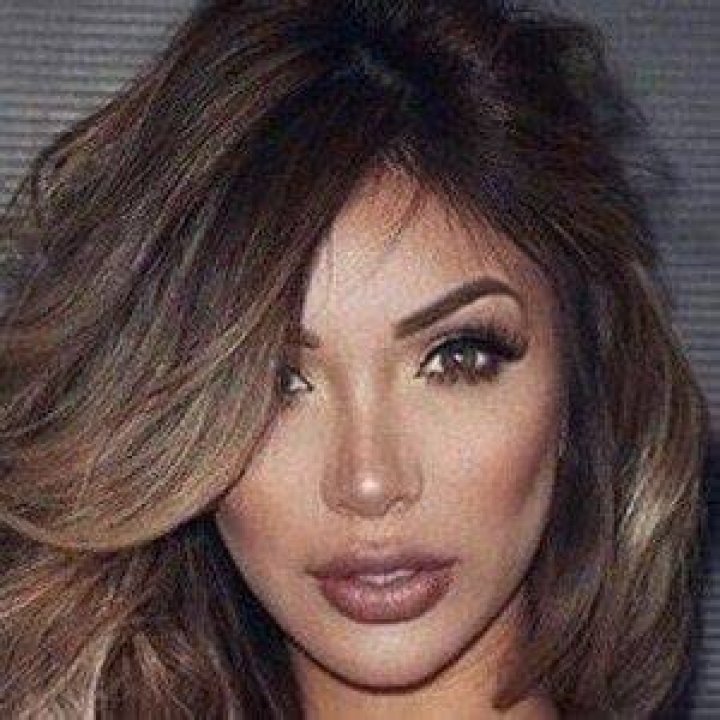 Paula Manzanal (Model) - Age, Birthday, Bio, Facts, Family, Net Worth, Height & More