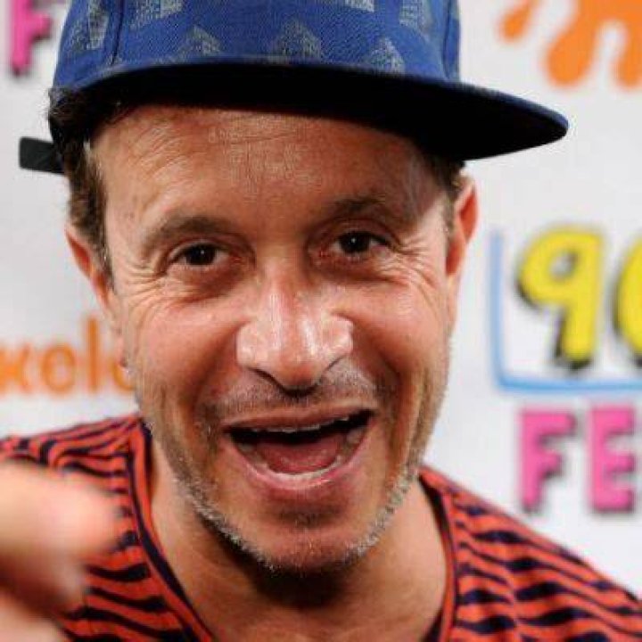 Pauly Shore (Movie Actor) - Age, Birthday, Bio, Facts, Family, Net Worth, Height & More