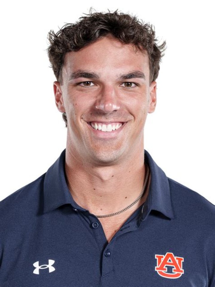 Payton Thorne (Football Player) - Age, Birthday, Bio, Facts, Family, Net Worth, Height & More