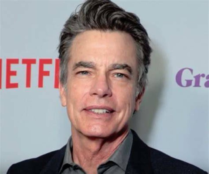 Peter Gallagher (TV Actor) - Age, Birthday, Bio, Facts, Family, Net Worth, Height & More