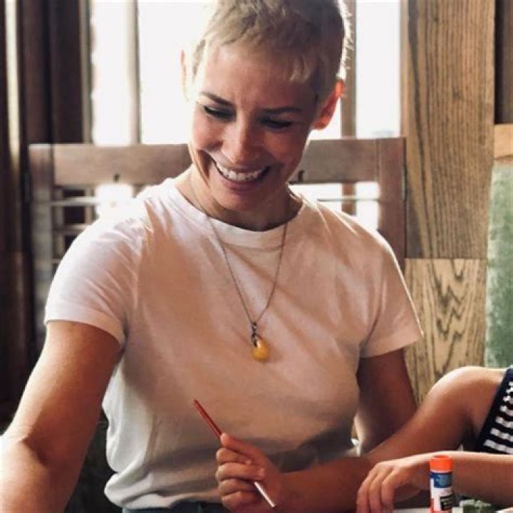 Peter Miller (Instagram Star) - Age, Birthday, Bio, Facts, Family, Net Worth, Height & More