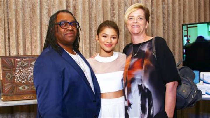 ¿Quiénes son los padres de Zendaya? – Celebrity.fm