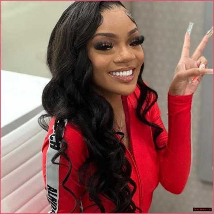 QxEddie (YouTube Star) - Age, Birthday, Bio, Facts, Family, Net Worth, Height & More