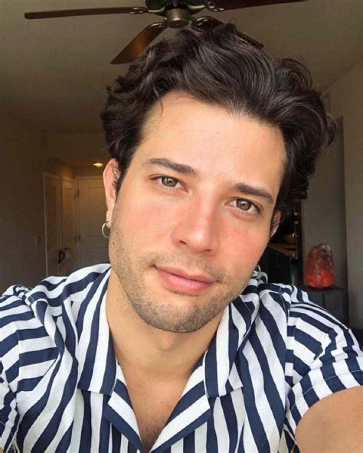Rafael de la Fuente (TV Actor) - Age, Birthday, Bio, Facts, Family, Net Worth, Height & More