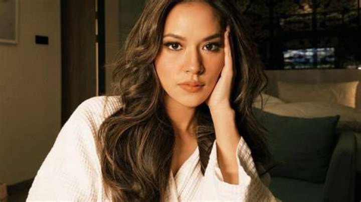 Raisa Andriana (Pop Singer) - Age, Birthday, Bio, Facts, Family, Net Worth, Height & More