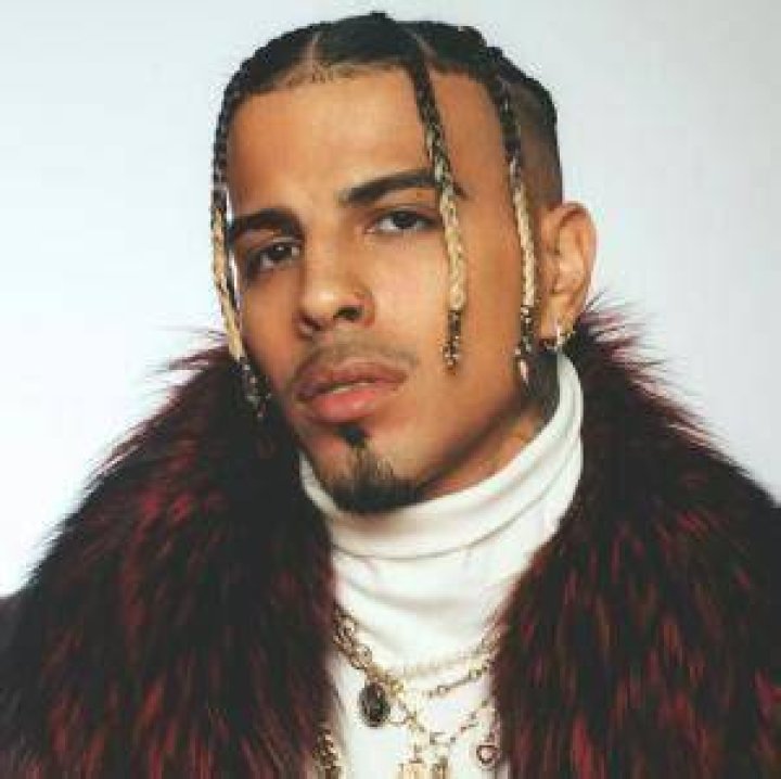 Rauw Alejandro (R&B Singer) - Age, Birthday, Bio, Facts, Family, Net Worth, Height & More