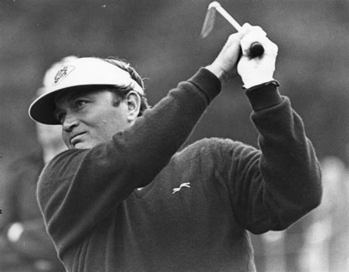 Raymond Floyd (Golfer) - Age, Birthday, Bio, Facts, Family, Net Worth, Height & More