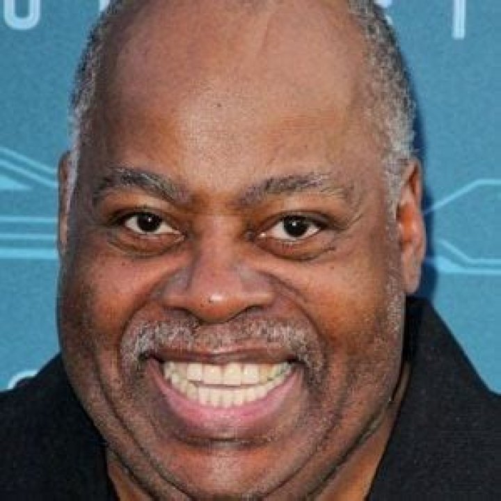 Reginald VelJohnson (TV Actor) - Age, Birthday, Bio, Facts, Family, Net Worth, Height & More