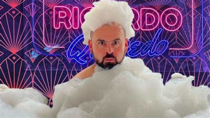 Ricardo Quevedo (Comediante) - Edad, cumpleaños, biografía, hechos, familia, patrimonio neto, altura y más