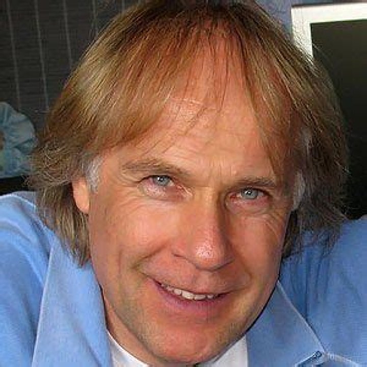 Richard Clayderman (Pianist) - Age, Birthday, Bio, Facts, Family, Net Worth, Height & More