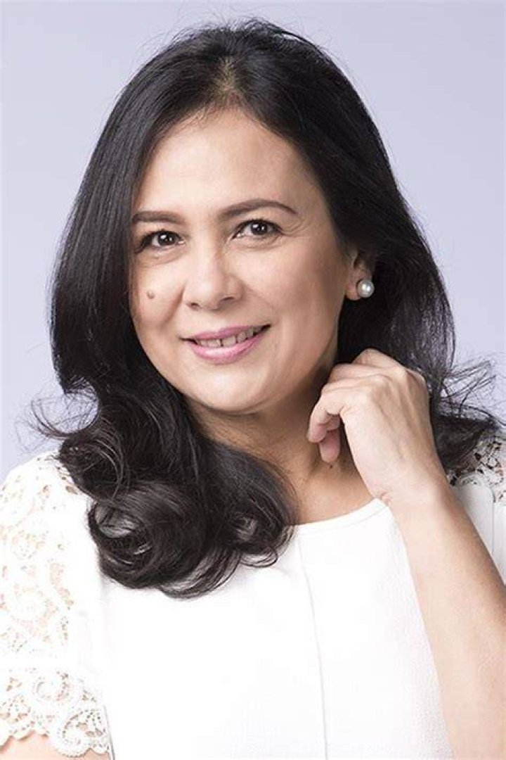 Rio Locsin (TV Actress) - Age, Birthday, Bio, Facts, Family, Net Worth, Height & More