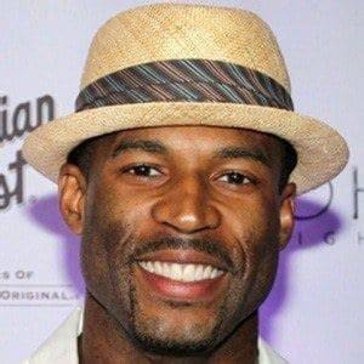 Robert Christopher Riley (Movie Actor) - Age, Birthday, Bio, Facts, Family, Net Worth, Height & More