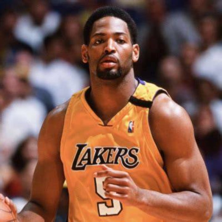 Robert Horry (Basketball Player) - Age, Birthday, Bio, Facts, Family, Net Worth, Height & More