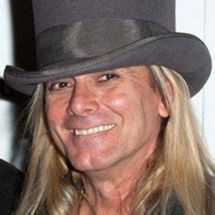 Robin Zander (Guitarist) - Age, Birthday, Bio, Facts, Family, Net Worth, Height & More