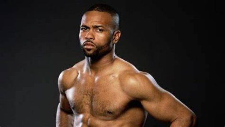 Roy Jones Jr. (Boxer) - Age, Birthday, Bio, Facts, Family, Net Worth, Height & More