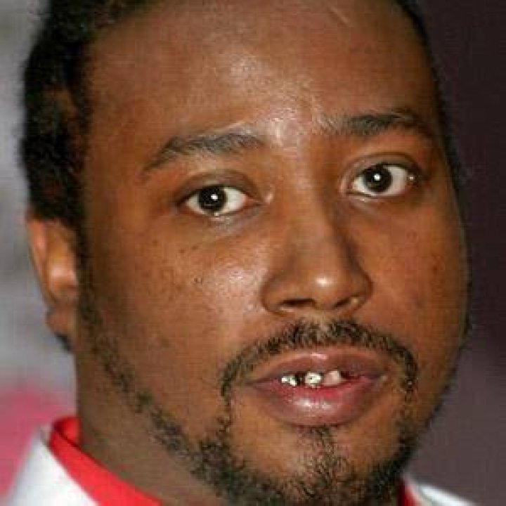 Russell Tyrone Jones (Rapper) - Age, Birthday, Bio, Facts, Family, Net Worth, Height & More