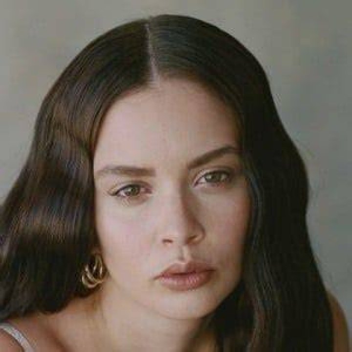Sabrina Claudio (Pop Singer) - Age, Birthday, Bio, Facts, Family, Net Worth, Height & More