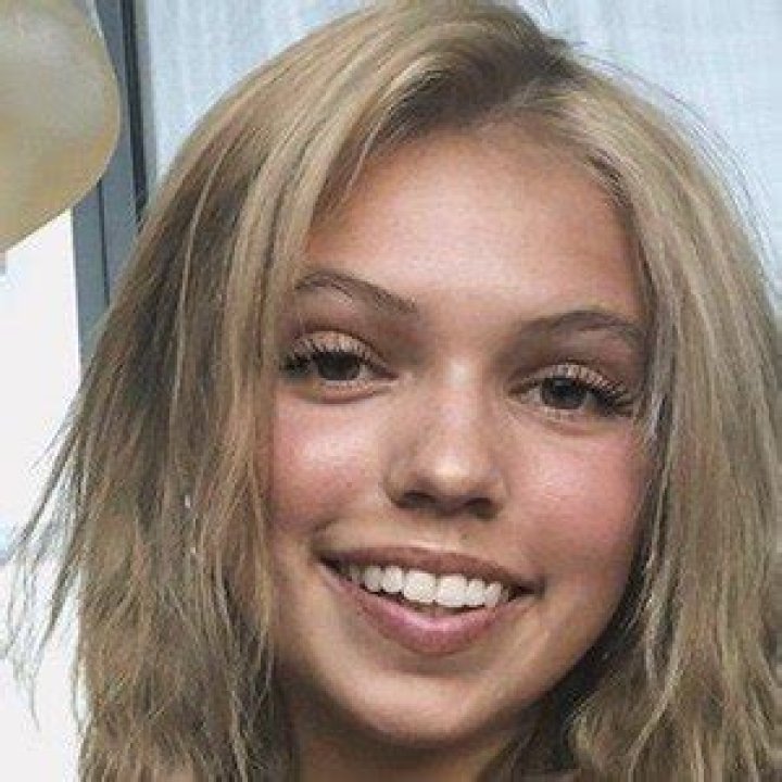 Salem Ilese (Songwriter) - Age, Birthday, Bio, Facts, Family, Net Worth, Height & More