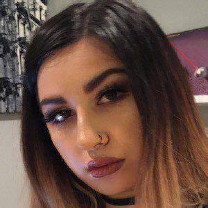 Sandra Poenar (Instagram Star) - Age, Birthday, Bio, Facts, Family, Net Worth, Height & More