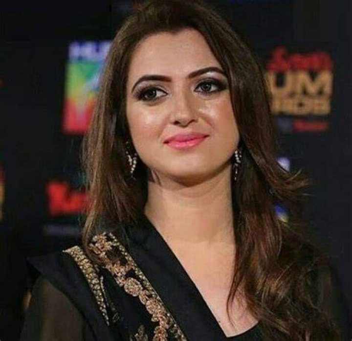 Sara Bharwana (Family Member) - Age, Birthday, Bio, Facts, Family, Net Worth, Height & More