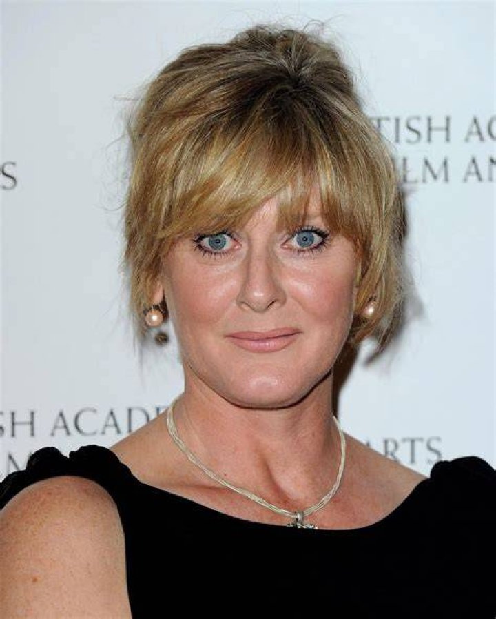 Sarah Lancashire (TV Actress) - Age, Birthday, Bio, Facts, Family, Net Worth, Height & More