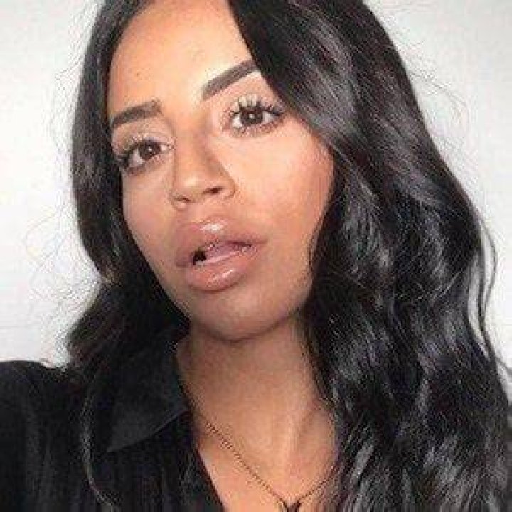 Selma Omari (YouTube Star) - Age, Birthday, Bio, Facts, Family, Net Worth, Height & More