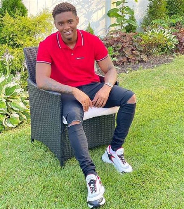 Shaquan Roberts (YouTube Star) - Age, Birthday, Bio, Facts, Family, Net Worth, Height & More