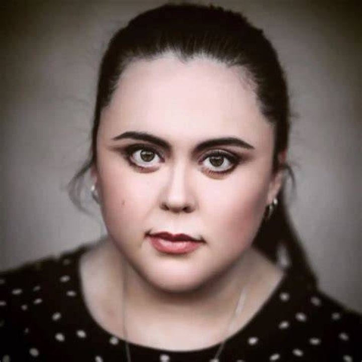 Sharon Rooney (TV Actress) - Age, Birthday, Bio, Facts, Family, Net Worth, Height & More
