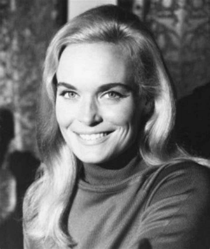 Shirley Eaton (Movie Actress) - Age, Birthday, Bio, Facts, Family, Net Worth, Height & More